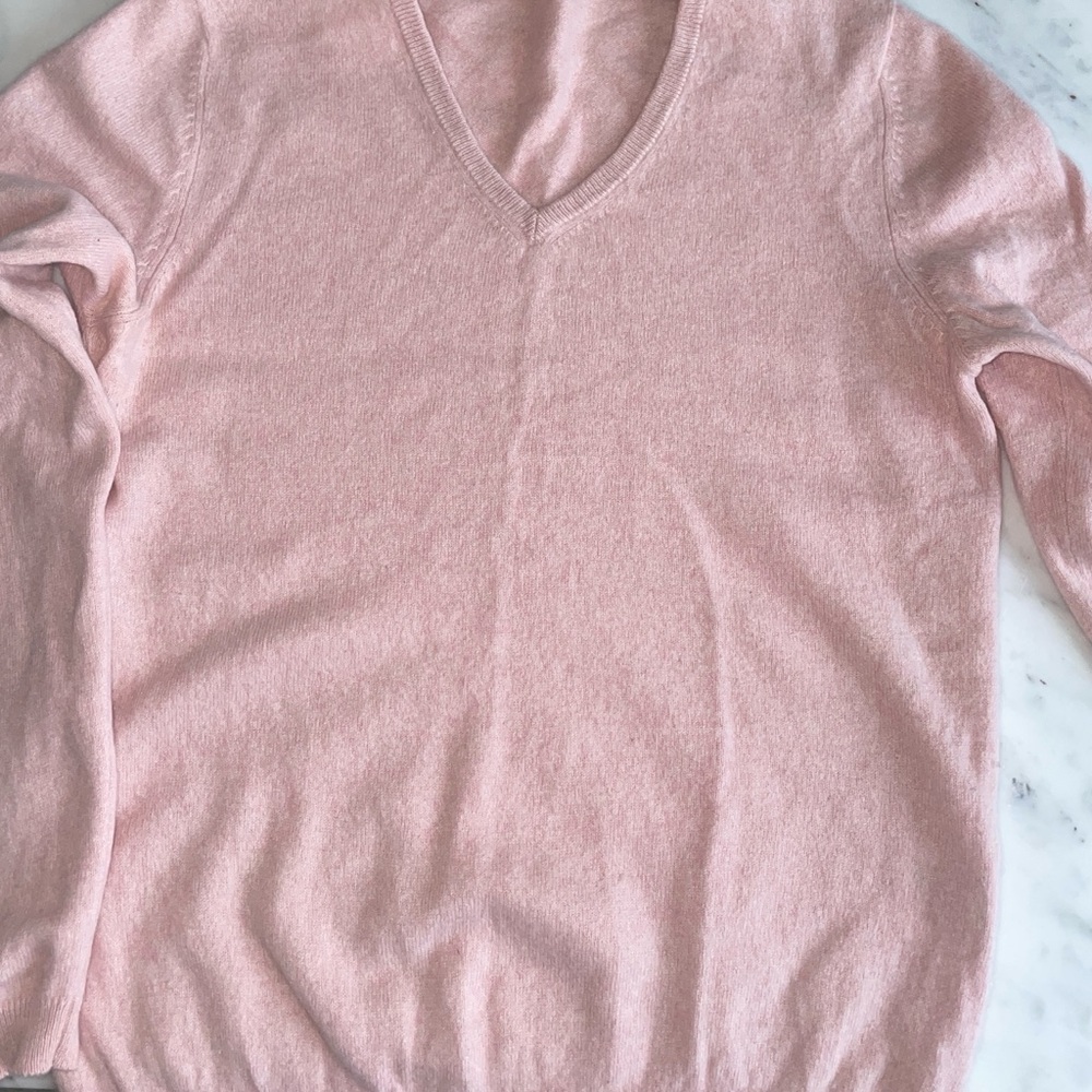 Pink V-Neck Cashmere Sweater M